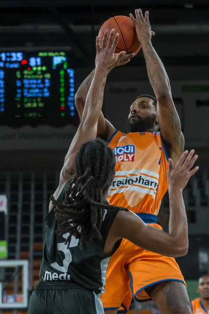 西甲继续打 西甲继续打