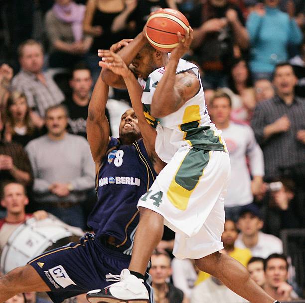 崭露头角的 崭露头角的