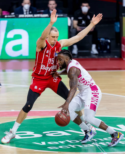 磨合中逐渐 磨合中逐渐